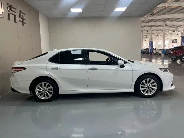 Toyota Camry — Фото автомобиля 9