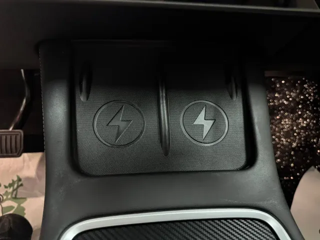 Tesla Model Y — Фото автомобиля 15