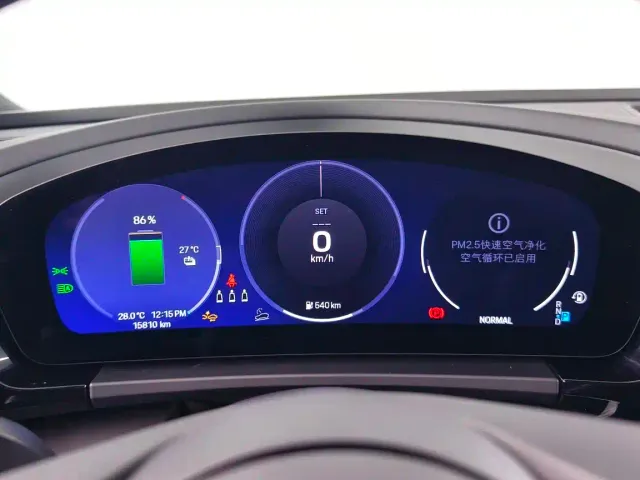 Porsche Macan EV — Фото автомобиля 7