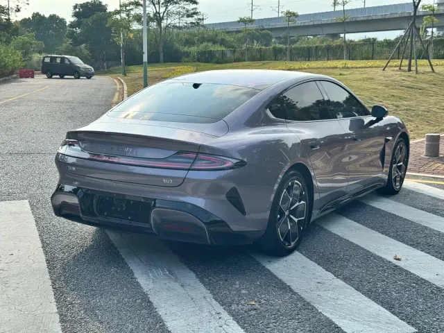 Xiaomi SU7 — Фото автомобиля 9