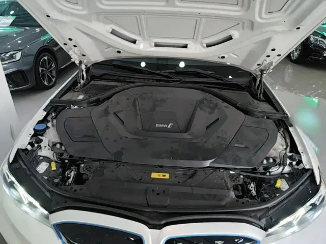 BMW i3 — Фото автомобиля 19