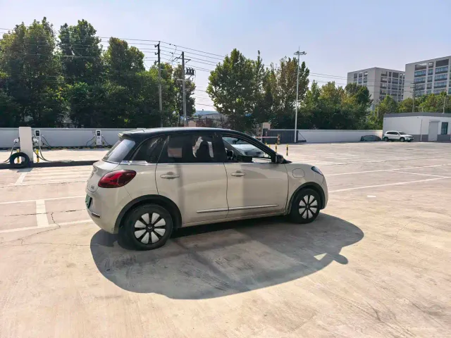 Wuling Bingo — Фото автомобиля 9