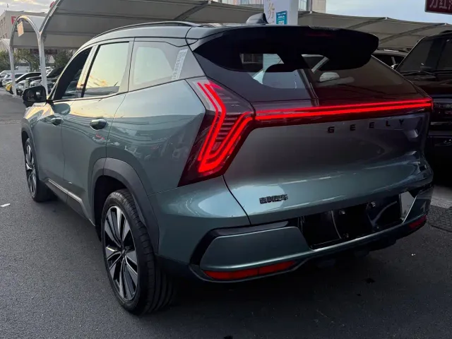 Geely Boyue L — Фото автомобиля 8