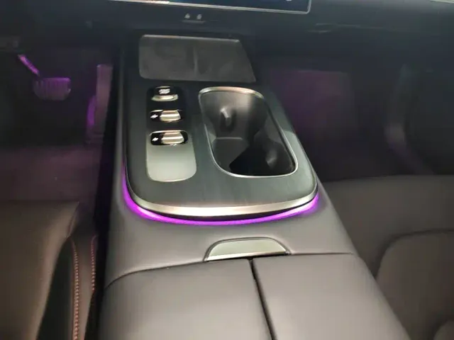 Xiaomi SU7 — Фото автомобиля 13