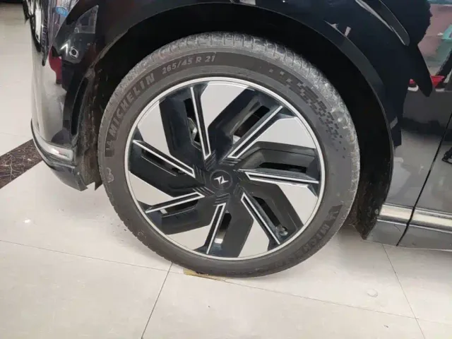 Dongfeng eπ 008 — Фото автомобиля 22