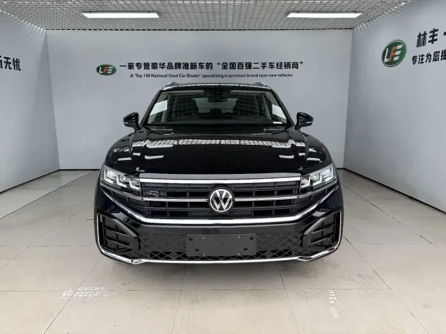 Volkswagen Touareg — Фото автомобиля 3