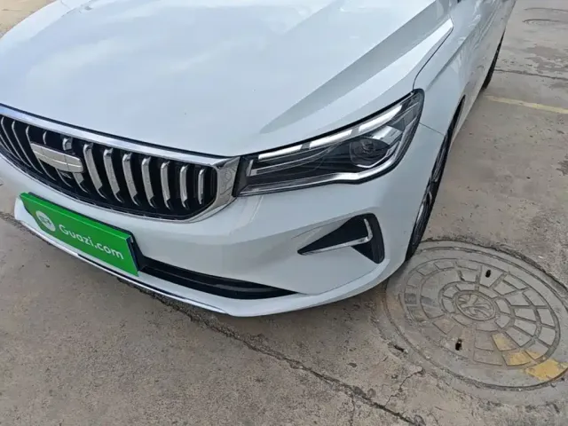 Geely Emgrand — Фото автомобиля 23
