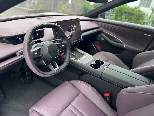 Xiaomi SU7 — Фото автомобиля 8