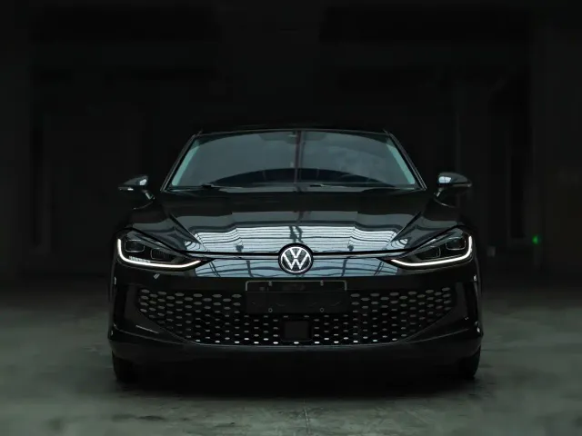 Volkswagen Lamando — Фото автомобиля 2
