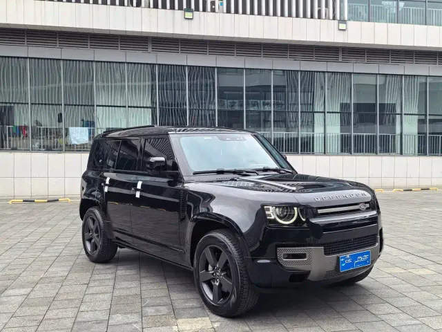 Land Rover Defender — Фото автомобиля 3