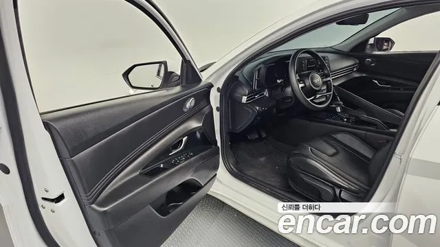 Hyundai AVANTE Avante (CN7) — Фото автомобиля 10