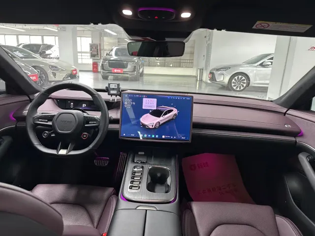 Xiaomi SU7 — Фото автомобиля 9