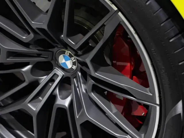 BMW M4 — Фото автомобиля 10