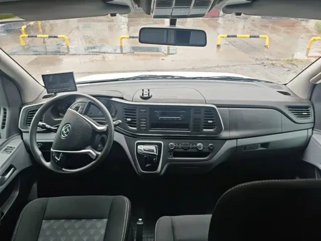 Maxus Xintu V80 — Фото автомобиля 9