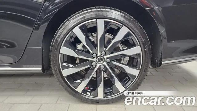 Вольво S90 — Фото автомобиля 19