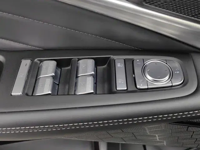 GAC Trumpchi GS8 — Фото автомобиля 9