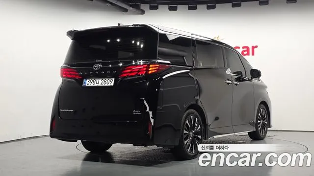 Toyota Alphard — Фото автомобиля 2
