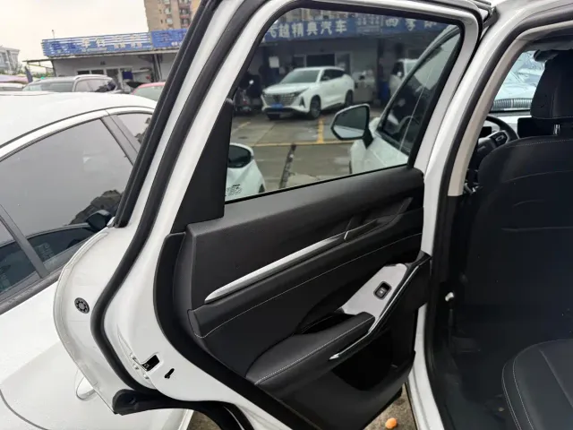 Haval H6 — Фото автомобиля 10