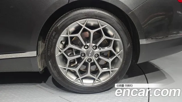 Genesis G80 Бензин 2.5 турбо AWD — Фото автомобиля 20