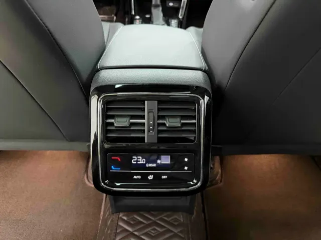 Volkswagen Passat — Фото автомобиля 17