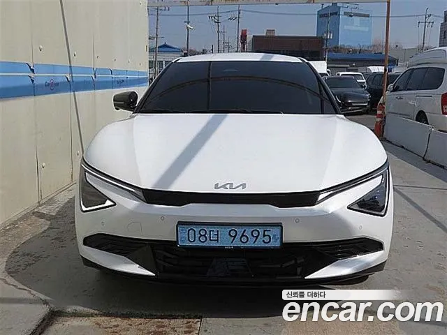 Kia EV6 New — Фото автомобиля 3