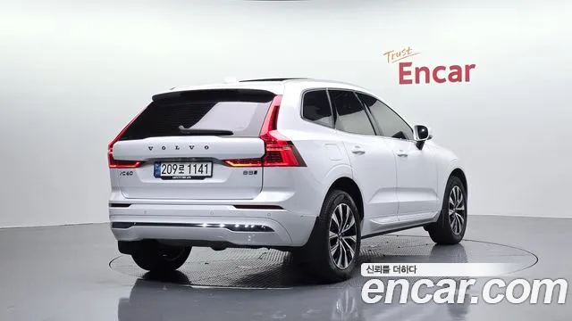 Volvo XC60 Generation 2 — Фото автомобиля 2