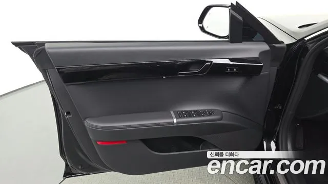 Hyundai Grandeur GN7 — Фото автомобиля 13