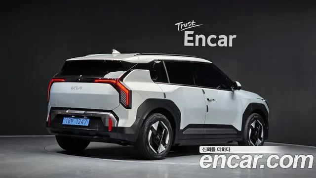 Kia EV3 — Фото автомобиля 2