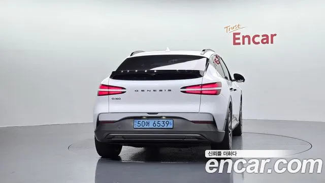 Genesis GV60 — Фото автомобиля 3