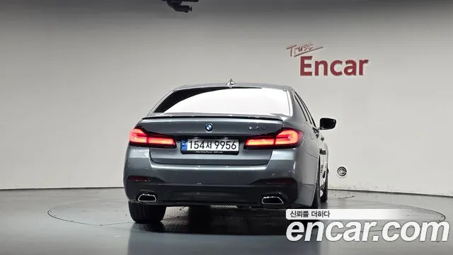 BMW 5 Series G30 — Фото автомобиля 4