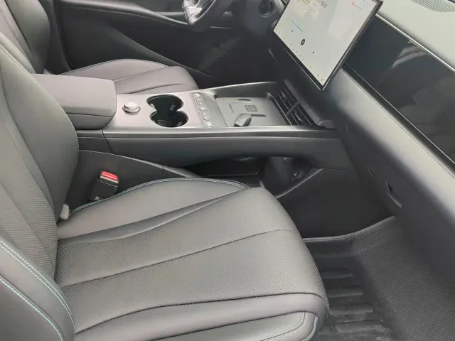 BYD Seal 06 — Фото автомобиля 9