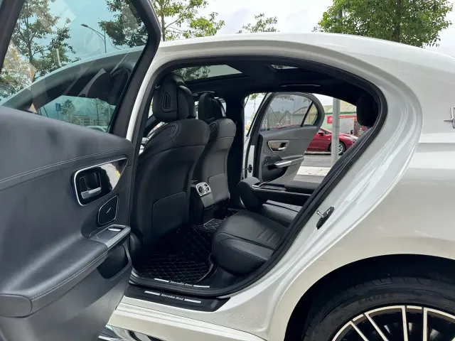 Mercedes-Benz C-Class — Фото автомобиля 8