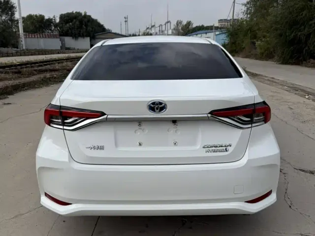 Toyota Corolla — Фото автомобиля 2