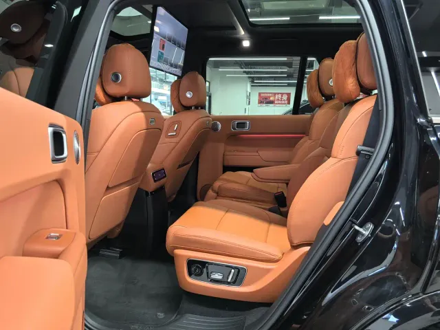 Li Auto L9 — Фото автомобиля 15