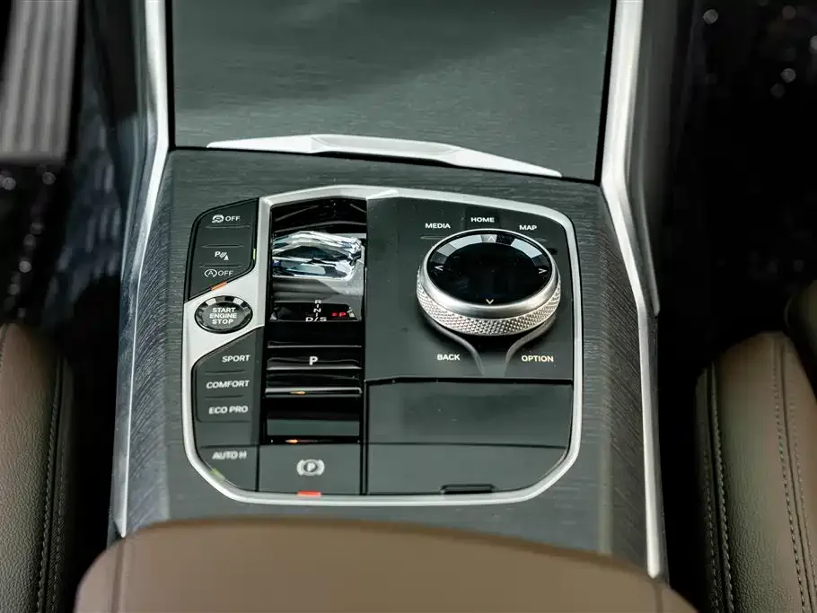 BMW BMW 3 Series 2025 325Li M Sport Package — Фото автомобиля 14
