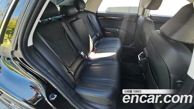 Hyundai Grandeur GN7 — Фото автомобиля 16
