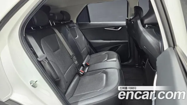 Kia Niro — Фото автомобиля 18