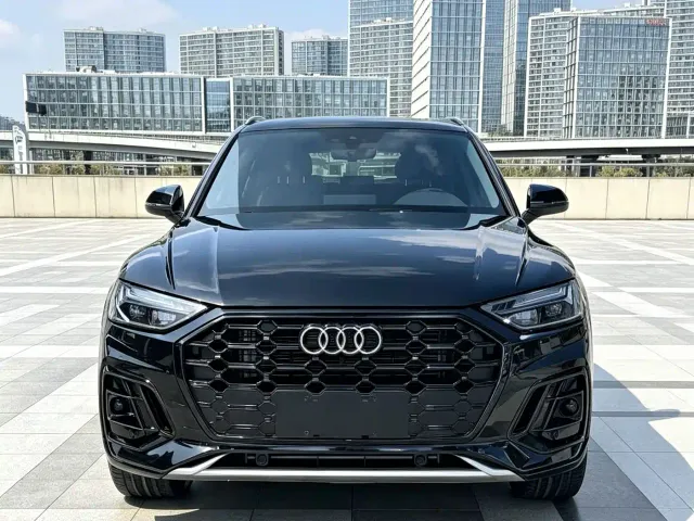 Audi Q5L — Фото автомобиля 2