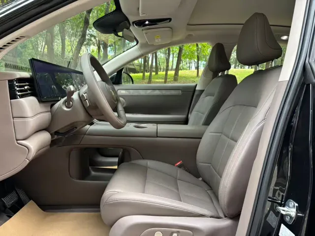 IM Motors LS6 — Фото автомобиля 6