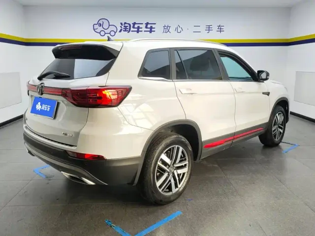 Changan CS75 — Фото автомобиля 3