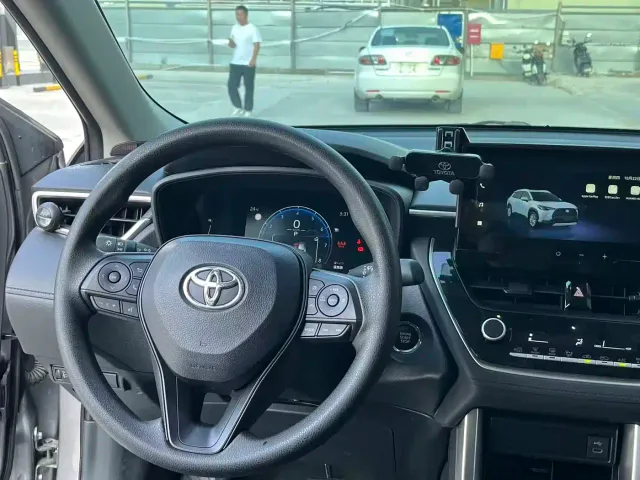 Toyota Corolla Cross — Фото автомобиля 9