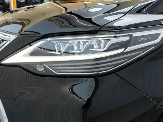 Lexus LM — Фото автомобиля 8