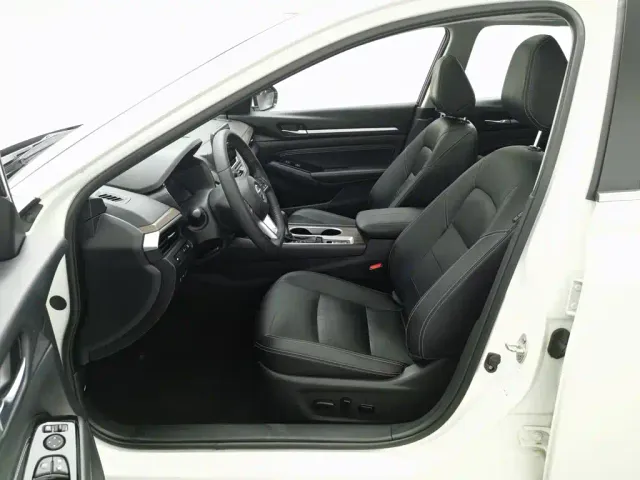 Nissan Teana — Фото автомобиля 10