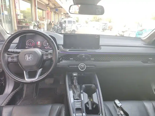 Honda Accord — Фото автомобиля 9