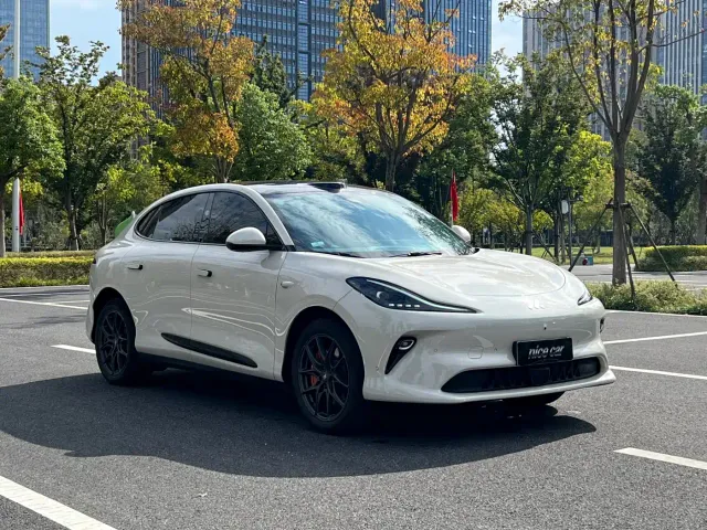IM Motors LS6 — Фото автомобиля 3