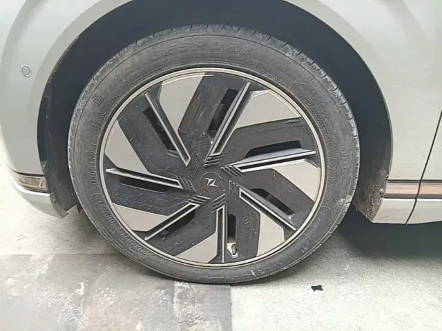 Dongfeng eπ 008 — Фото автомобиля 22