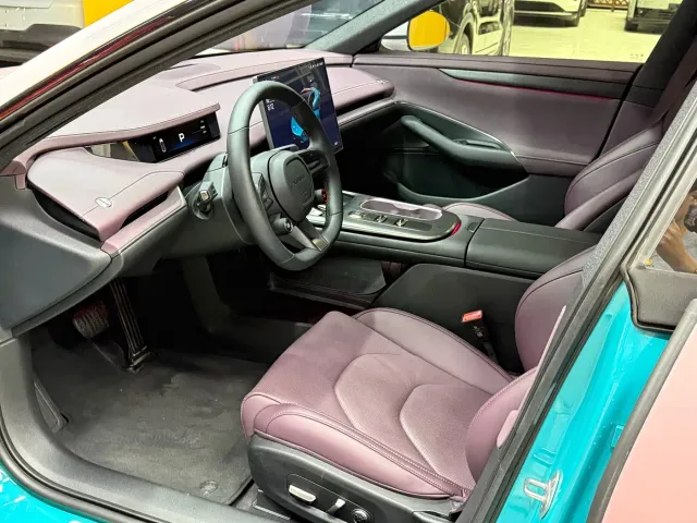 Xiaomi SU7 — Фото автомобиля 9
