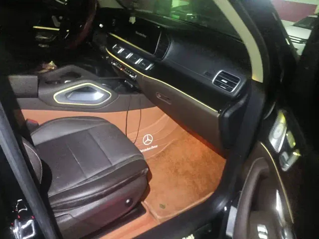 Mercedes-Benz GLE-Class — Фото автомобиля 13