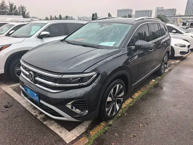 Фотография автомобиля — Volkswagen Talagon