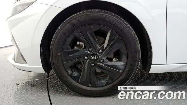 Hyundai AVANTE Avante (CN7) — Фото автомобиля 5